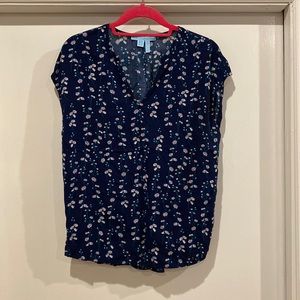 Draper James navy floral top size 2 (runs oversized) EUC